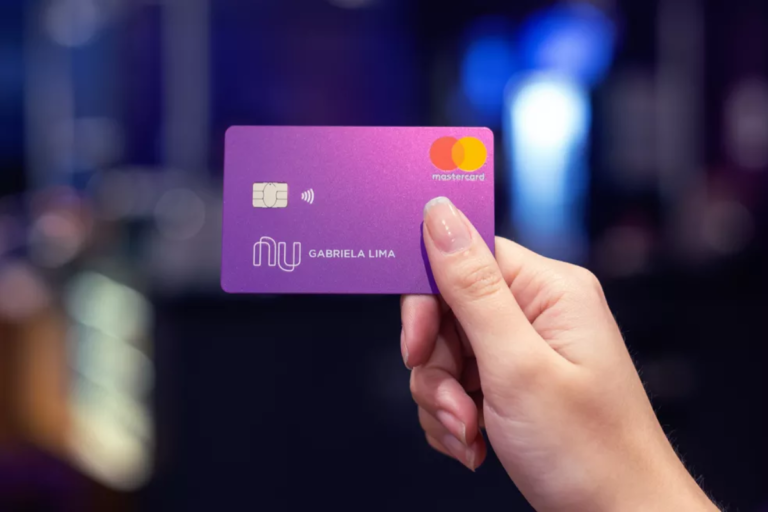 Nubank liberou menos de R$ 100 no cartão de crédito, saiba como aumentar o limite!