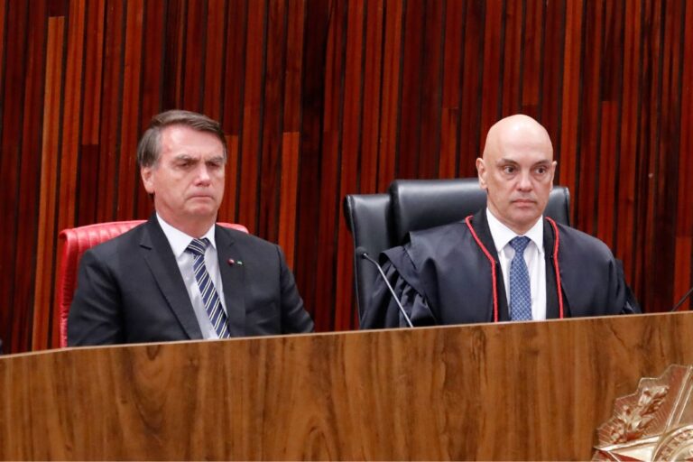 Alexandre de Moraes conversa com Bolsonaro sobre resultado das eleições