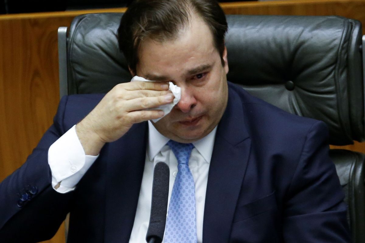 Rodrigo Maia processa casal que o chamou de ladrão em resort