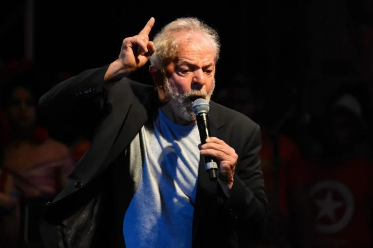 Lula informa que quer diplomação em 12 de dezembro