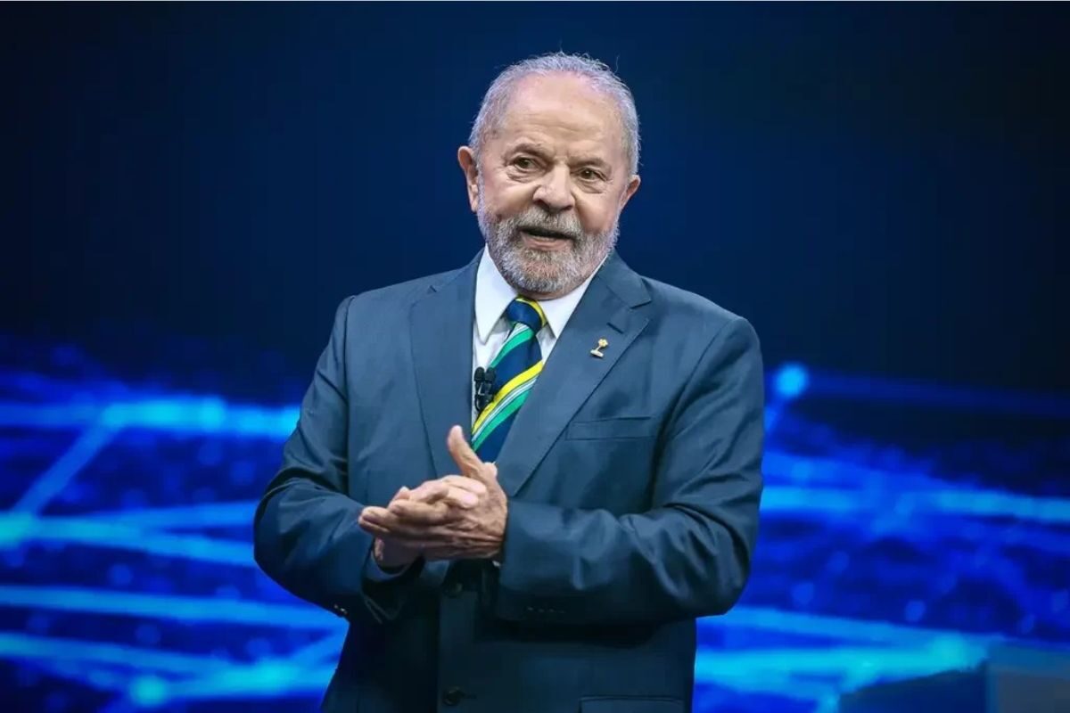 Lula vai ter mais de 10 mil cargos comissionados para distribuir