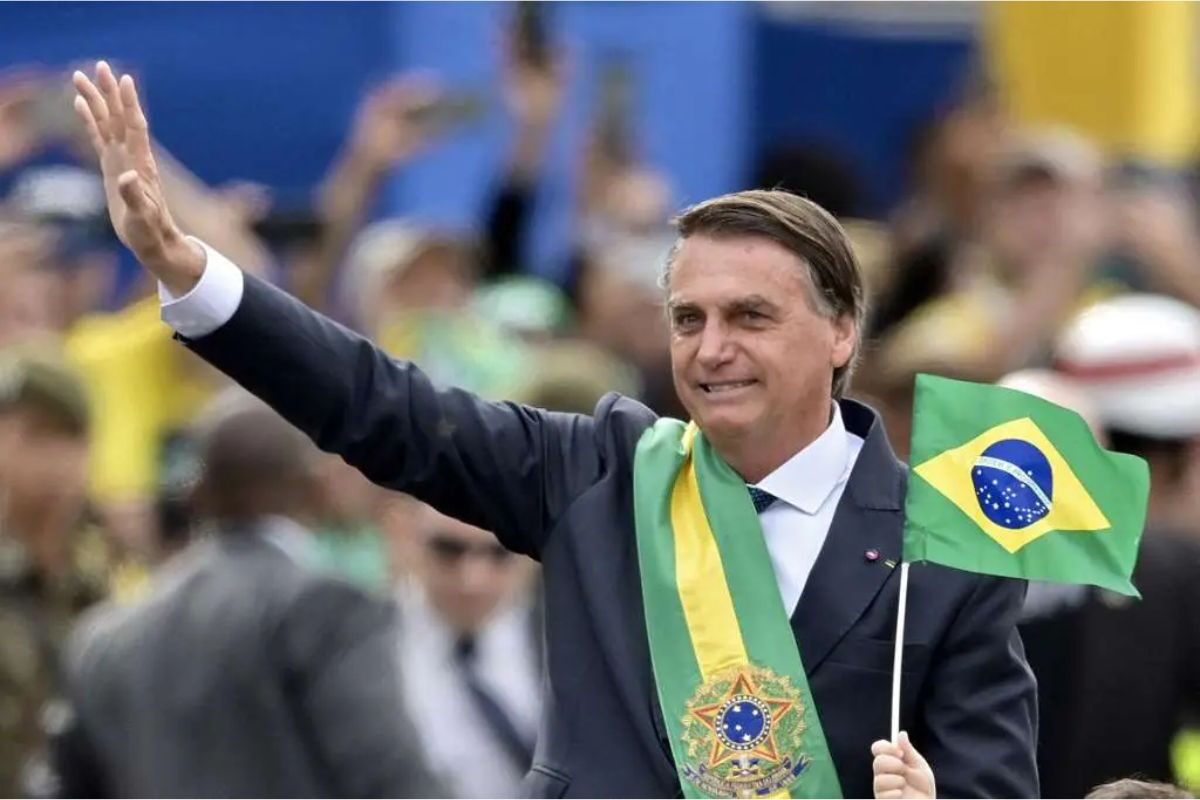 Diário Oficial da União informa que Bolsonaro ficará 1 mês nos EUA