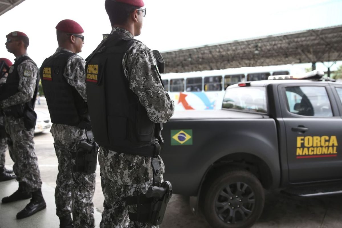 Flávio Dino autoriza uso da Força Nacional contra manifestantes em Brasília