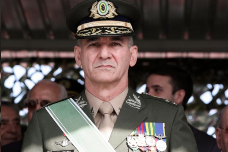 General Amaro acaba de assumir o comando do GSI nesta quinta-feira