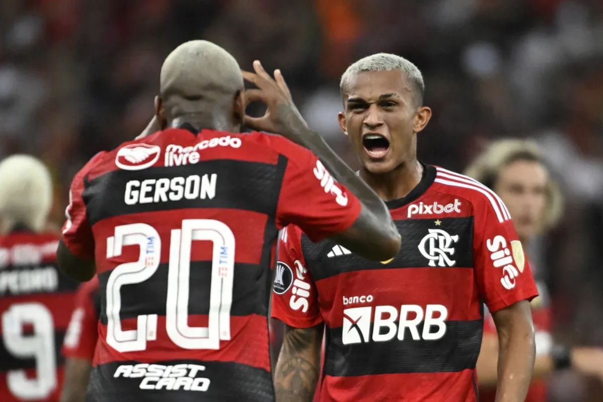 Flamengo de Sampaoli evolui e busca novos pilares, enquanto suas estrelas continuam influentes