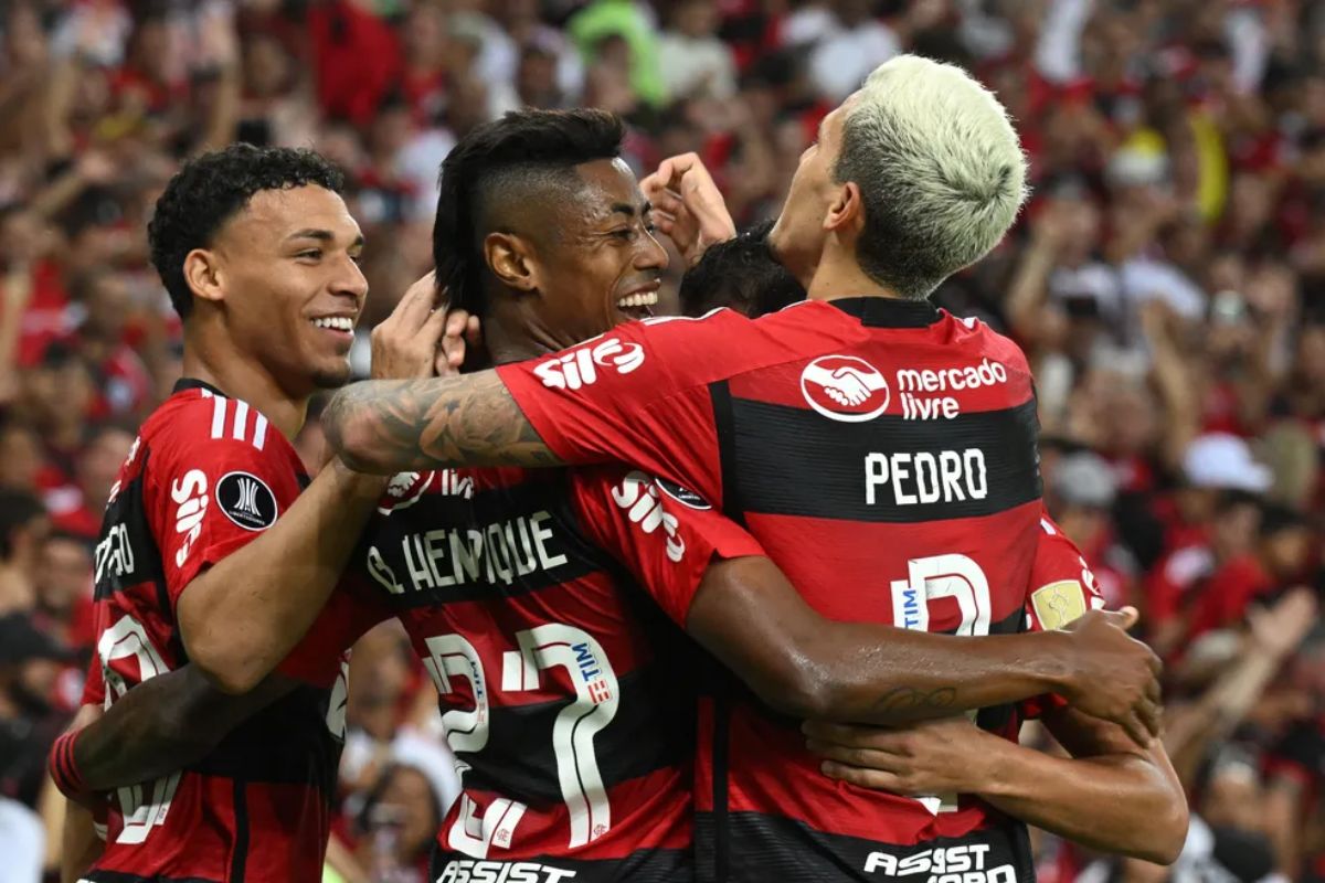 O rodízio fortalece o Flamengo e beneficia tanto os jovens quanto os jogadores mais experientes