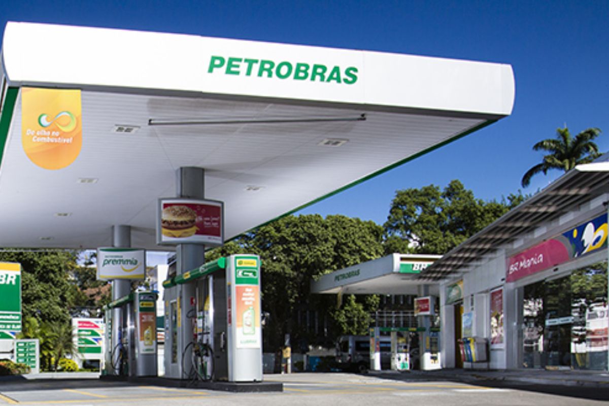 A Petrobras está se organizando para aumentar os valores da gasolina e do diesel