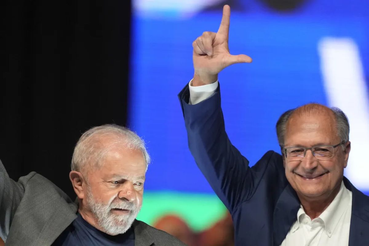 TSE inicia julgamento das ações de investigação contra Lula e Geraldo Alckmin