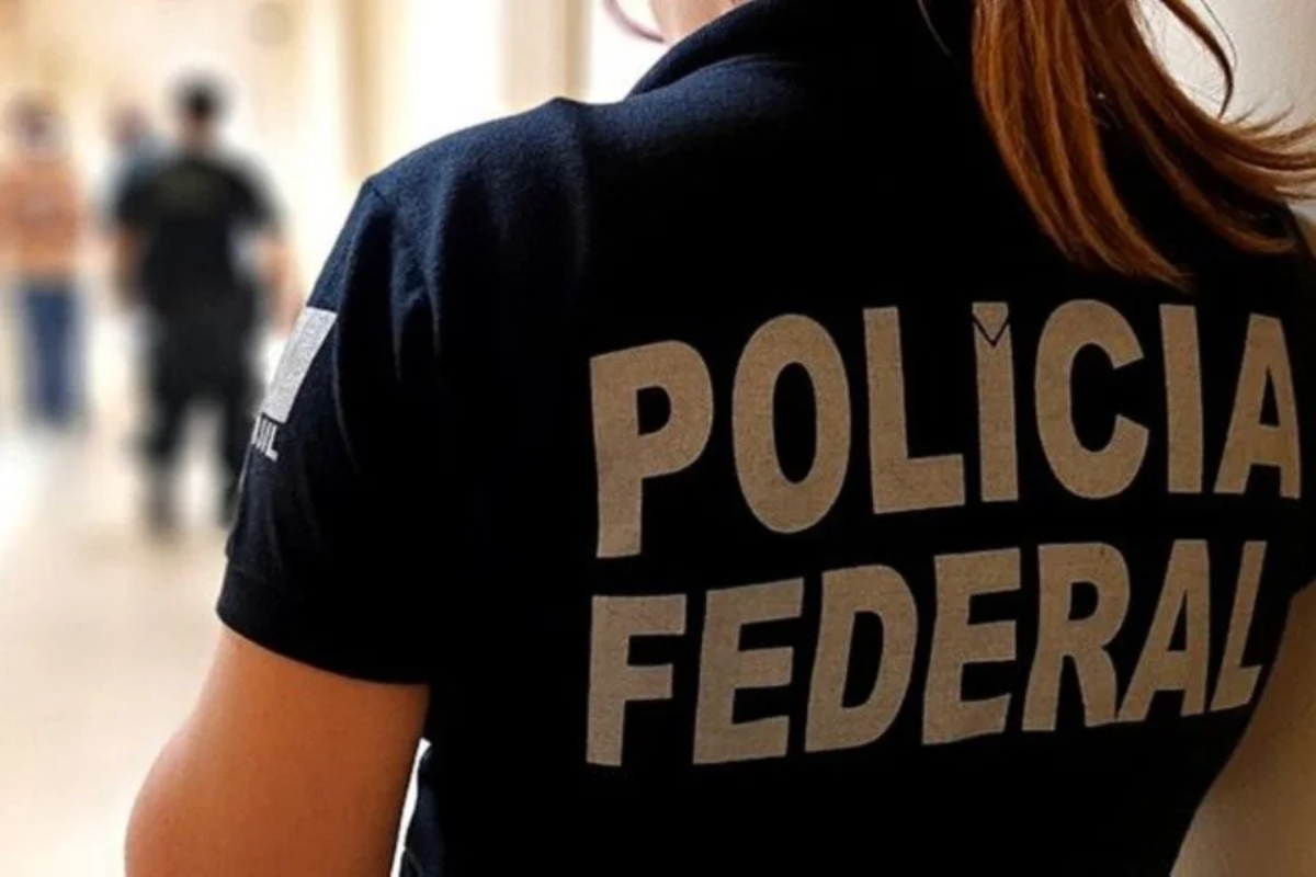 Policiais federais aprovam estado de greve e pressionam governo por reajuste salarial